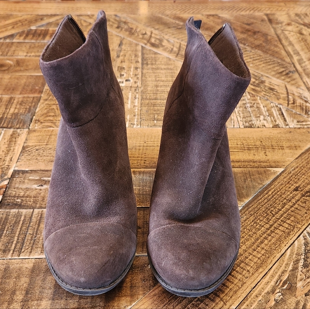Clarks Brown Suede Ankle Booties - Picture 2 of 12